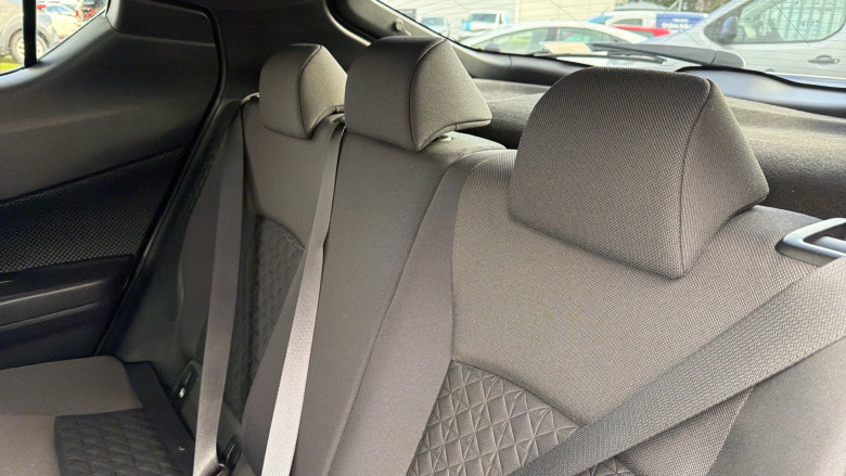 Toyota C-HR 1.8 Hybrid Design 5dr CVT Hybrid Hatchback